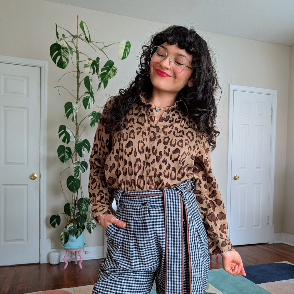 Leopard Print Button-Up Shirt - Picture 6 of 7